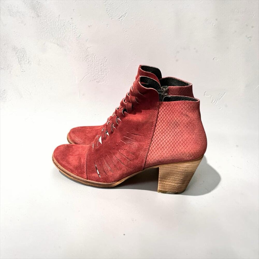 Free People Loveland Red Suede Cutout Ankle Boots EU 40 US 9.5